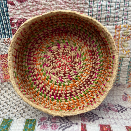 Jhuri1 (handwoven raffia basket)