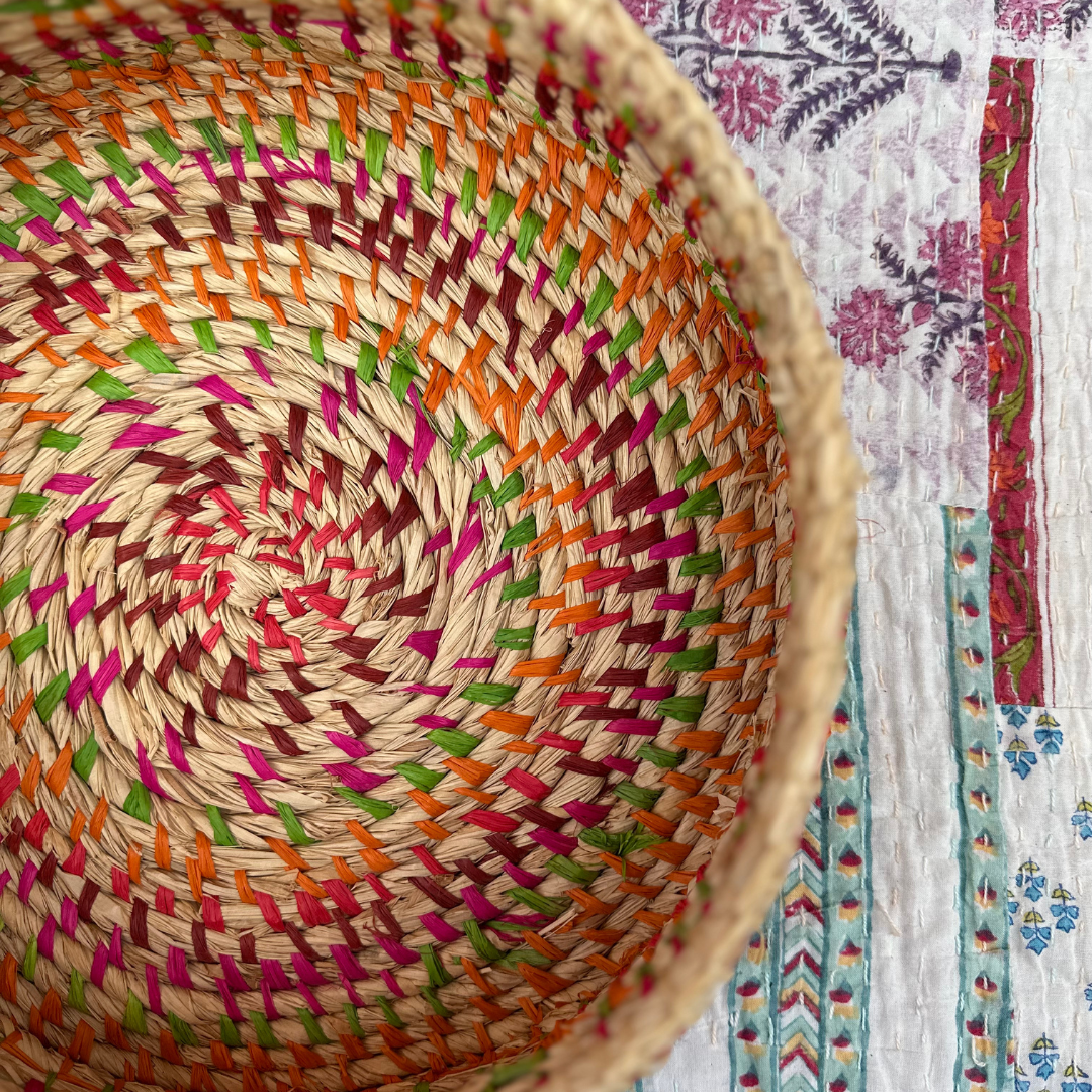 Jhuri1 (handwoven raffia basket)