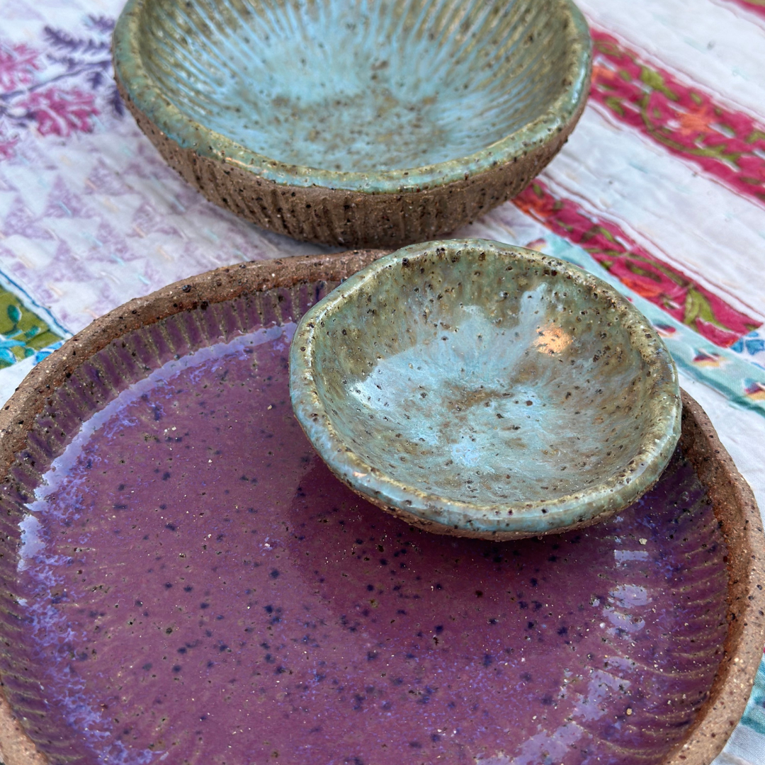 Maati2 (Handmade set of a small plate & 2 dip bowls)