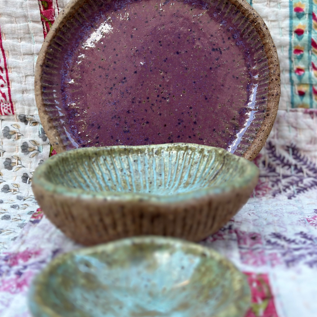 Maati2 (Handmade set of a small plate & 2 dip bowls)