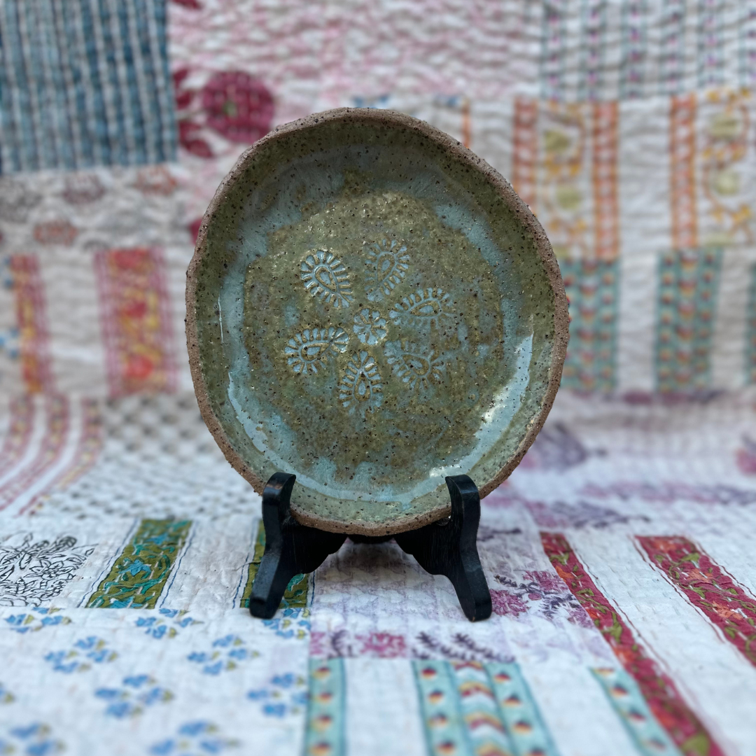 Akriti (Handmade pinched plate with a paisley design)